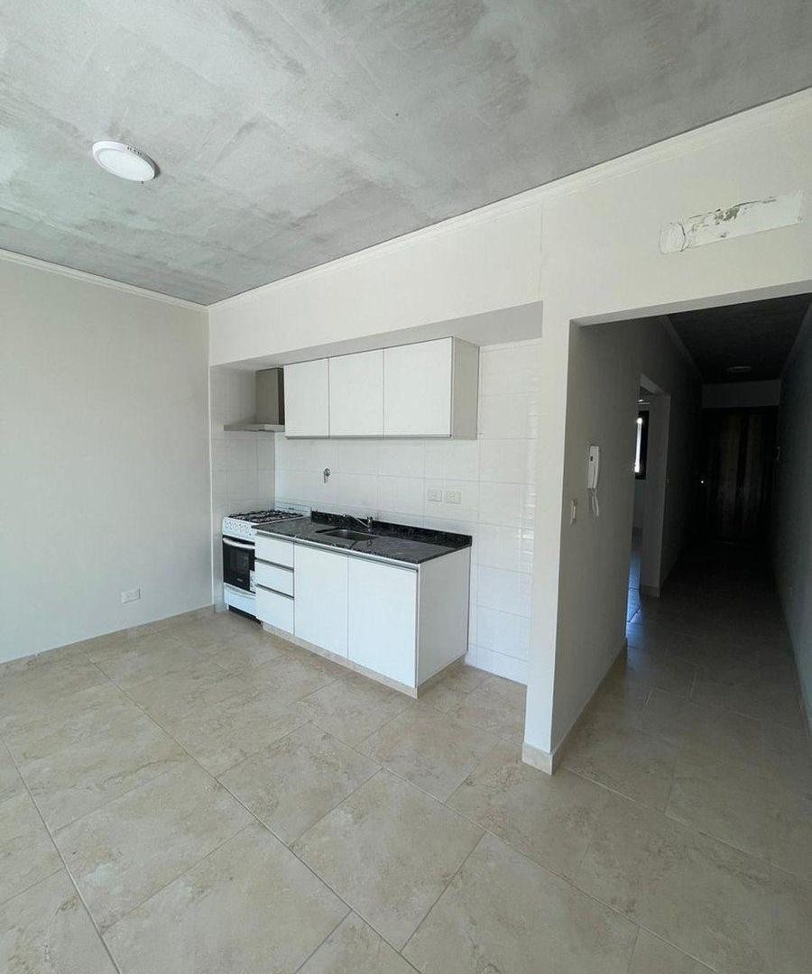 Foto de VENTA DEPTO 2 AMB C/BALCÓN -BAUL/COCH - MORENO, imagen 4