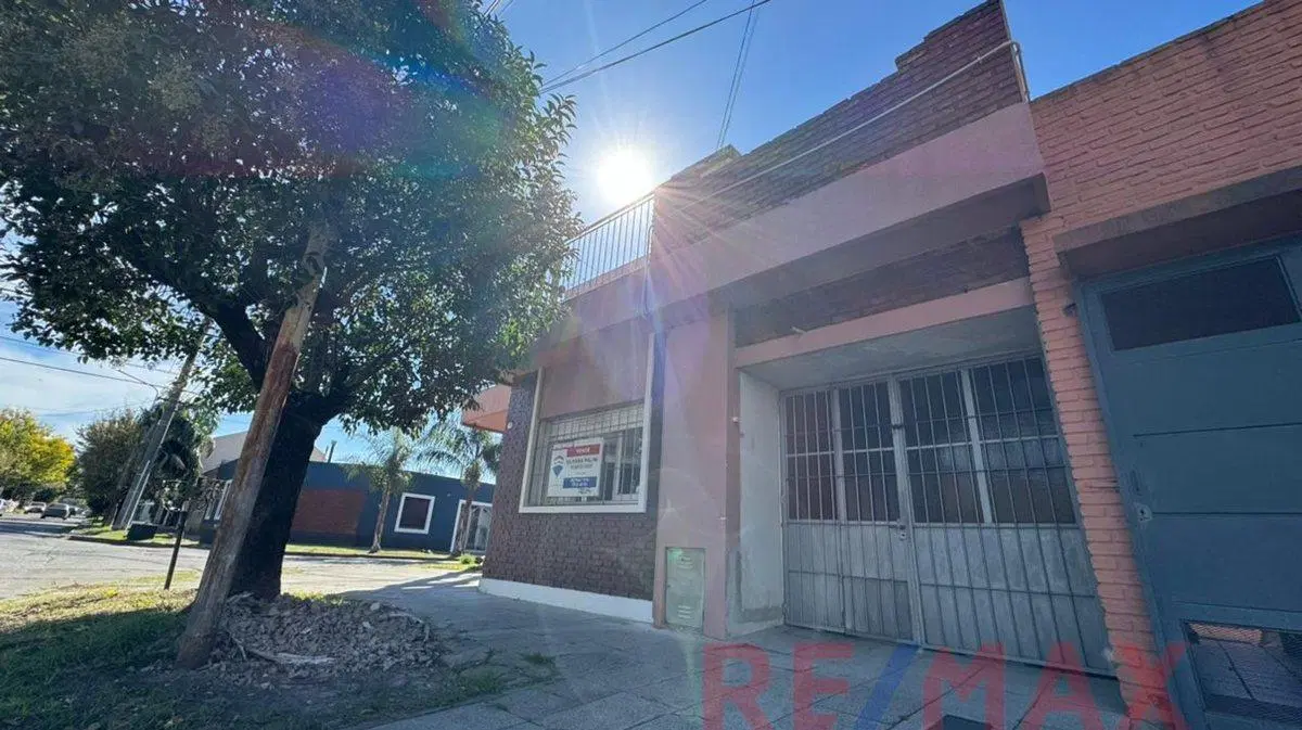 VENTA CASA 3 AMB + DEPARTAMENTO CON TERRAZA- HAEDO 3
