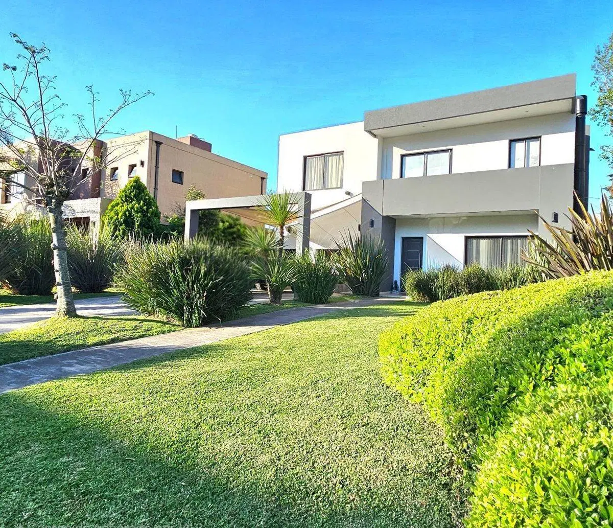 VENTA CASA 4 AMB PILETA AMOBLADA HARAS M. VICTORIA 5