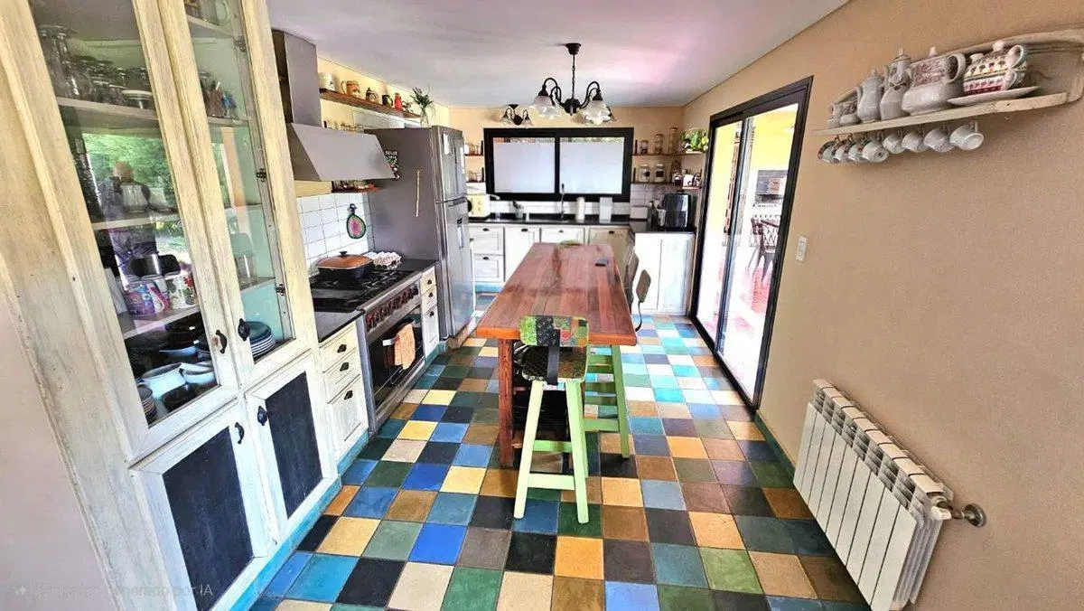 VENTA CASA 5 AMB PILETA GALERIA HARAS M. VICTORIA 3