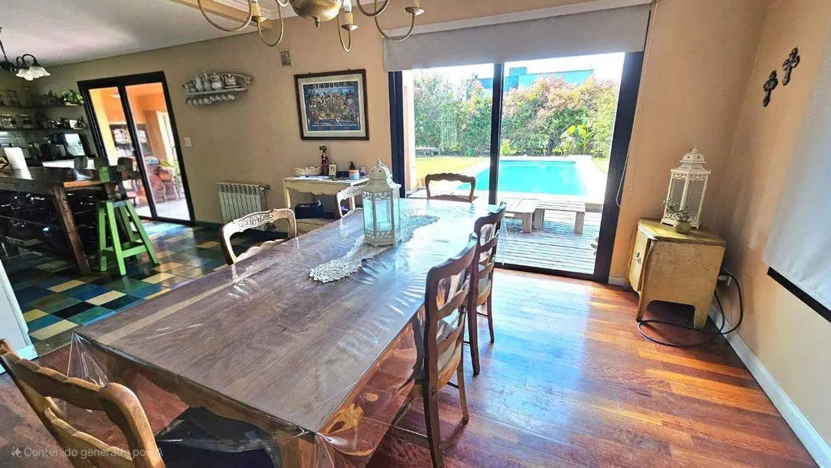 VENTA CASA 5 AMB PILETA GALERIA HARAS M. VICTORIA 5