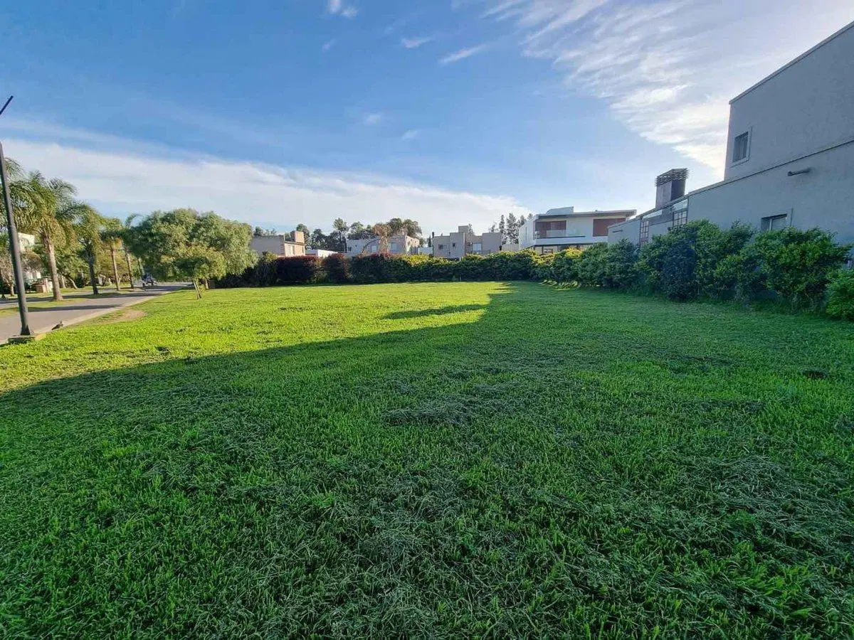 VENTA UNICO LOTE 811 M HARAS MARIA VICTORIA MORENO 2