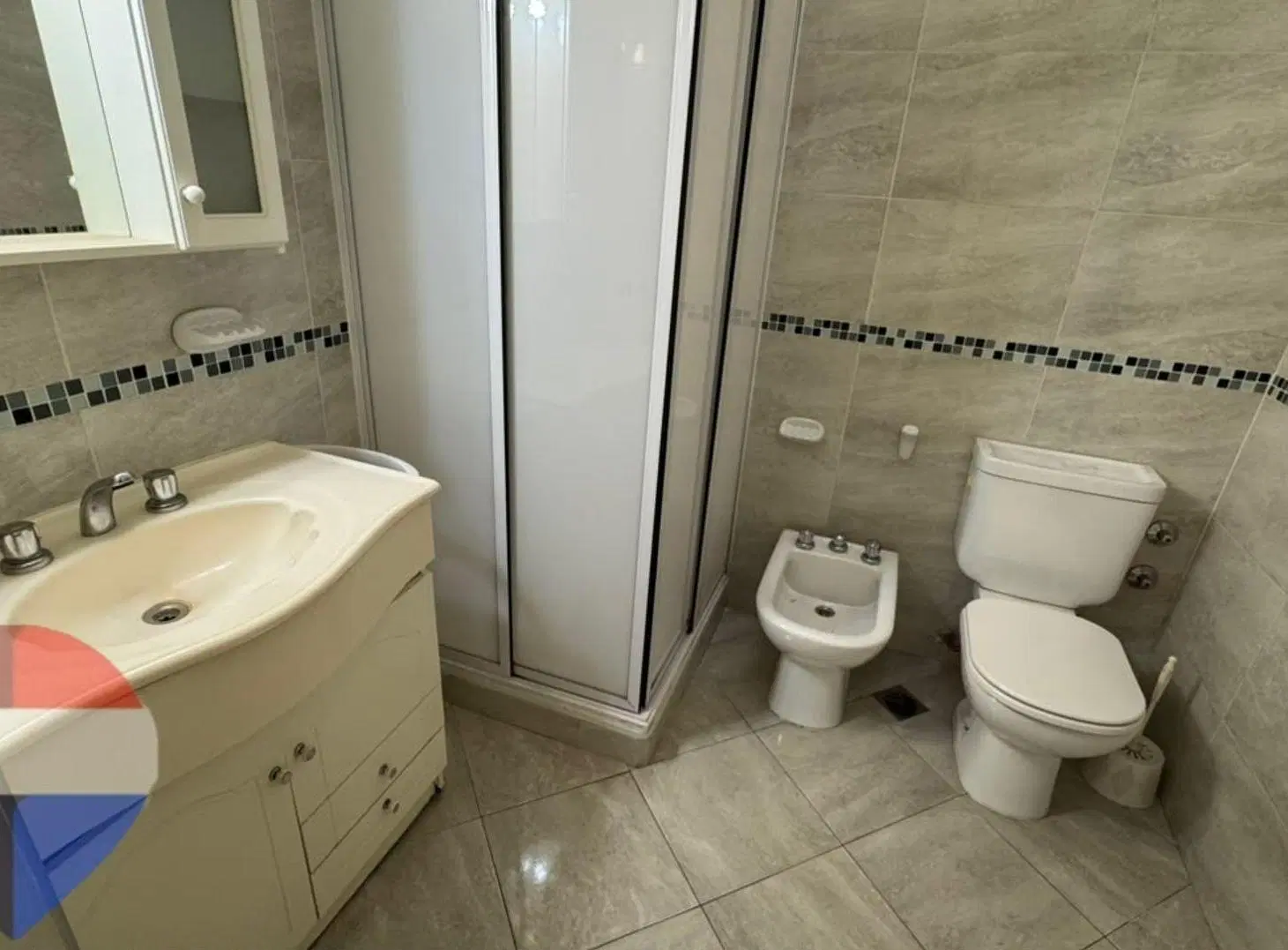 VENTA PH 3 AMBIENTES PATIO Y TERRAZA- APTO CREDITO 5