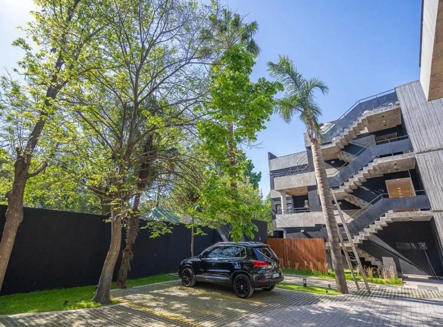 VENTA DEPTO 2 AMB. CON TERRAZA  Y COCHERA - ITUZA 3