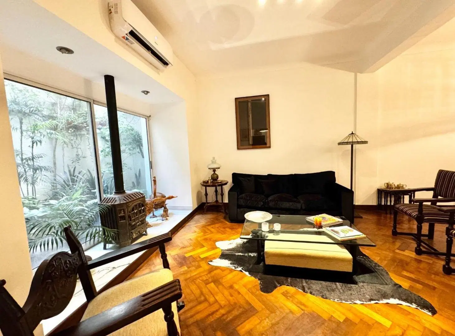 Venta Elegante PH RECICLADO con patios 4