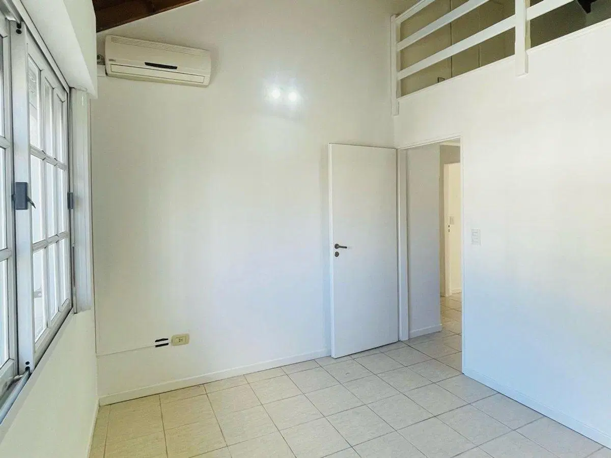 VENTA DUPLEX 4 AMB C/ COCHERA Y PATIO V. LUZURIAGA 5