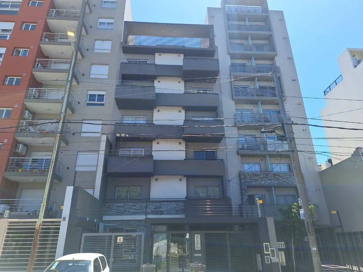 VENTA DEPTO LOCAL PH CON COCHERA HAEDO NORTE 3