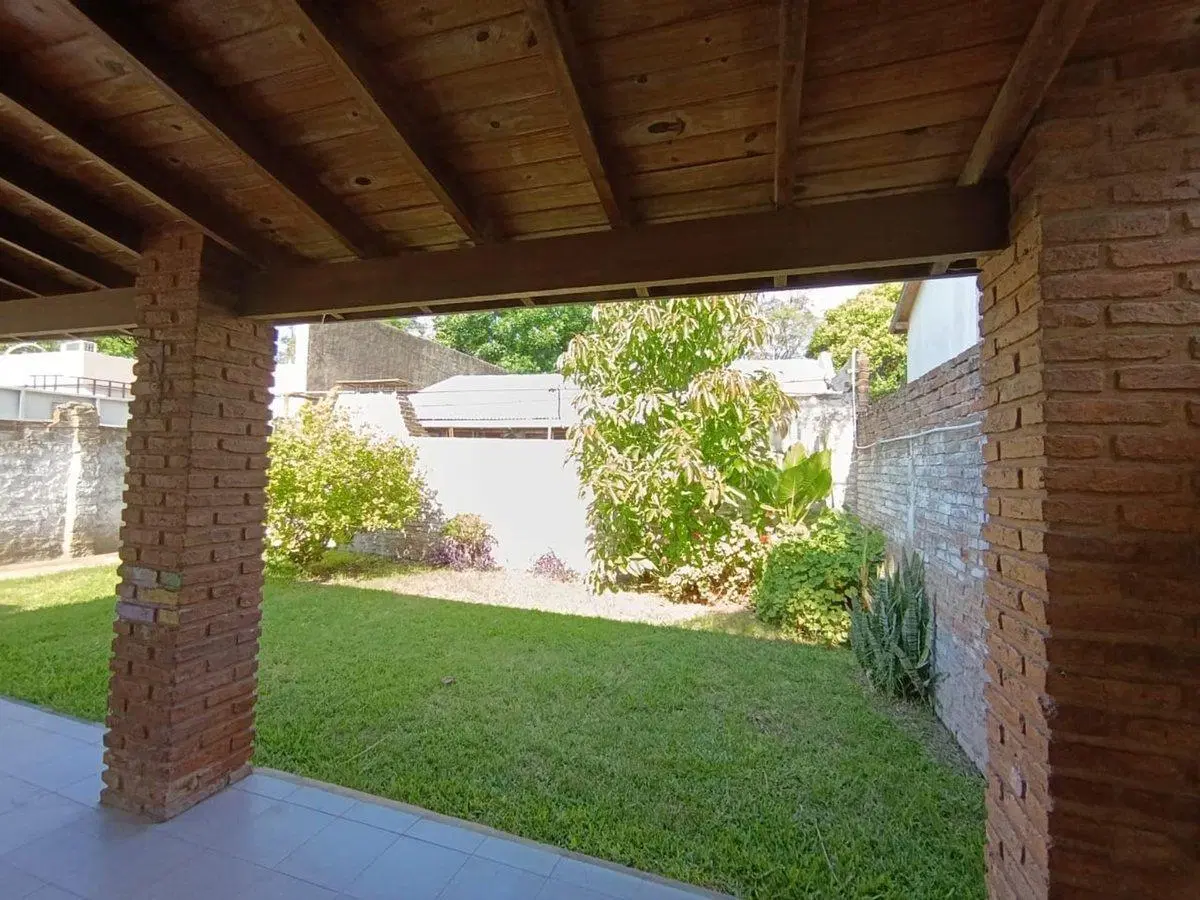 VENTA PH 3 AMB CON GRAN JARDIN Y GALERIA .CASTELAR 8