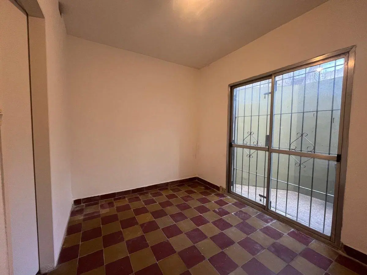 VENTA PH 3 AMB + ESCRITORIO EN PLANTA BAJA MORON 4