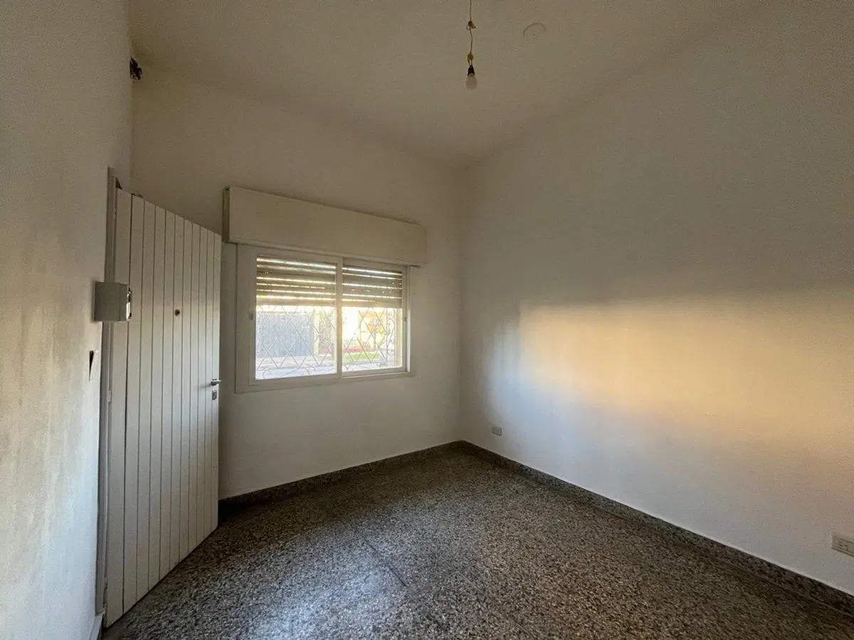VENTA PH 3 AMB + ESCRITORIO EN PLANTA BAJA MORON 8