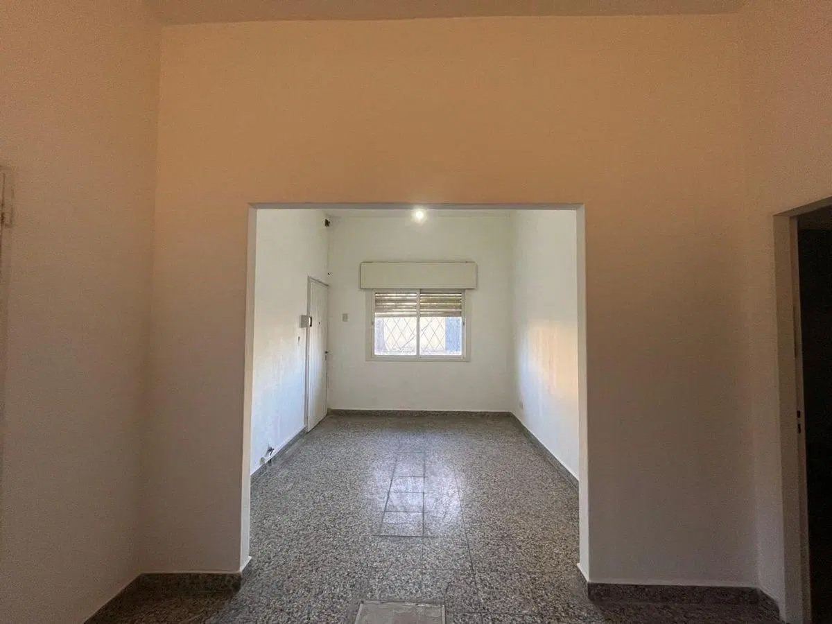 VENTA PH 3 AMB + ESCRITORIO EN PLANTA BAJA MORON 2