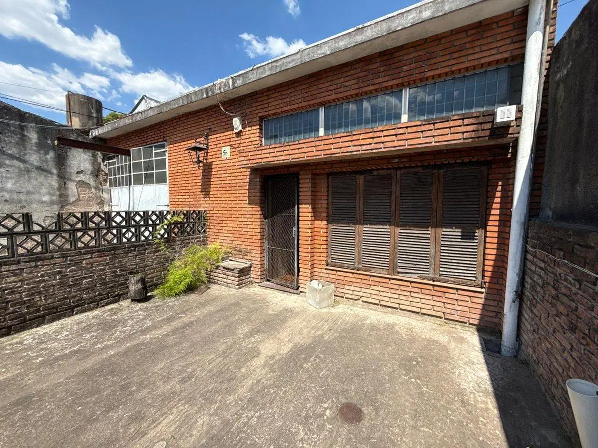 VENTA CASA 3 AMBIENTES CON PARQUE ITUZAINGO SUR 8