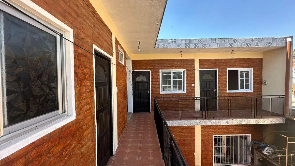 OPORTUNIDAD VENTA CASA + TALLER 232 M2 CIUDADELA 8