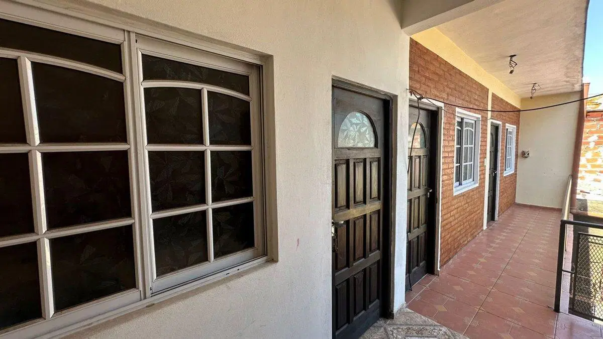 OPORTUNIDAD VENTA CASA + TALLER 232 M2 CIUDADELA 4