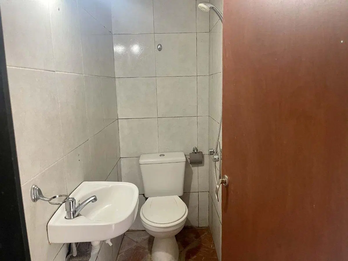 VENTA LOCAL AL FRENTE ITUZAINGO CENTRO APTO PROF 5