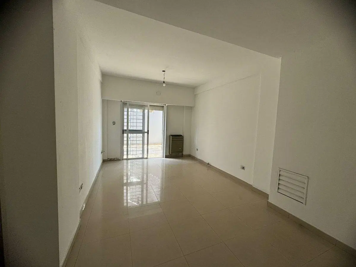 VENTA DPTO.   2 AMB. CON COCHERA,MERLO 3