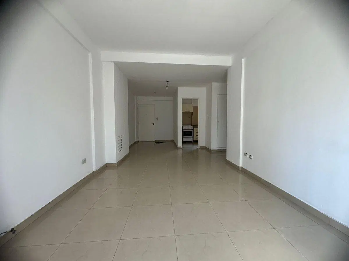 VENTA DPTO.   2 AMB. CON COCHERA,MERLO 4