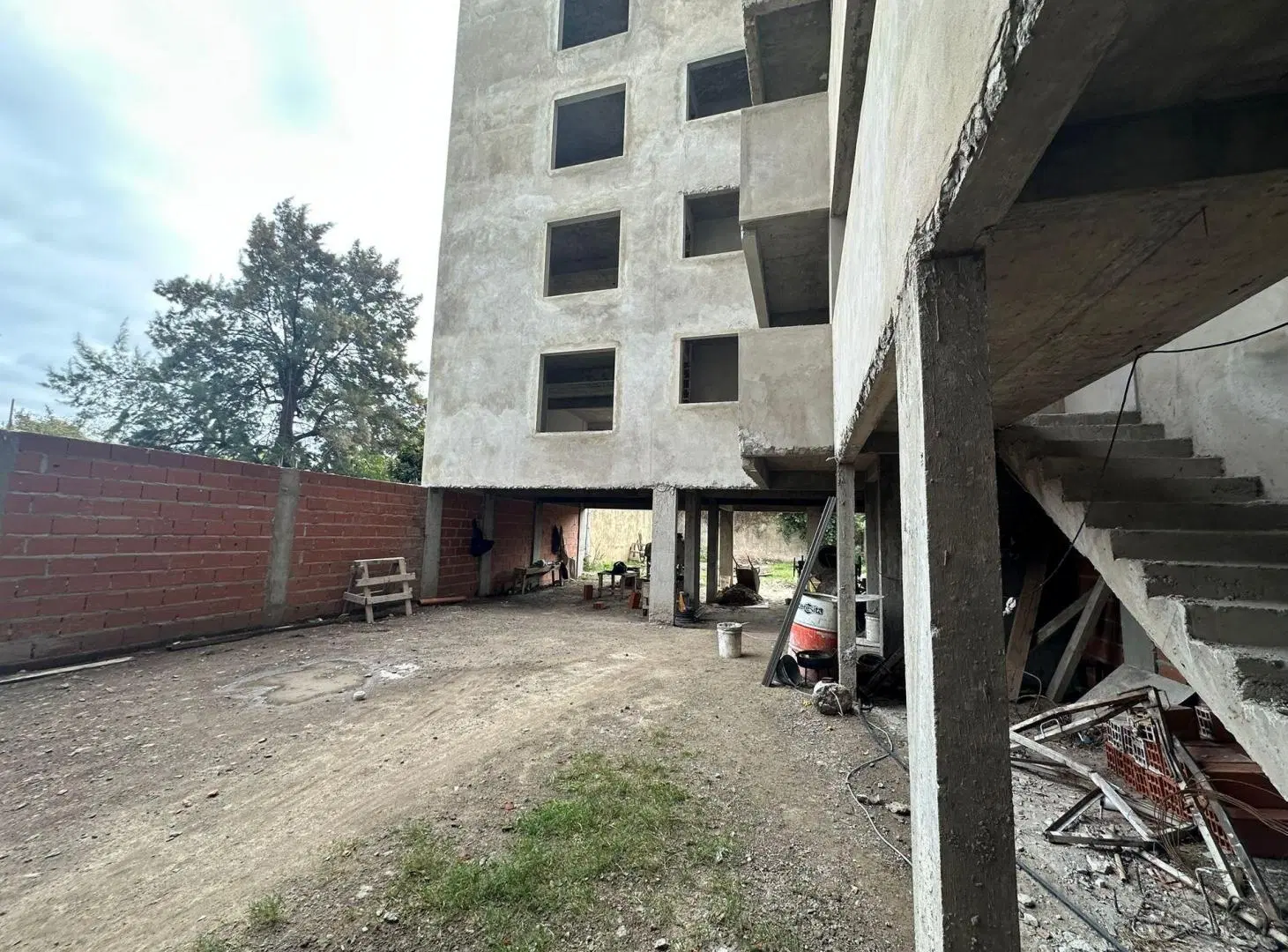 VENTA DEPTO 2/3 AMB APTO PROF. CENTRO DE MORENO 3
