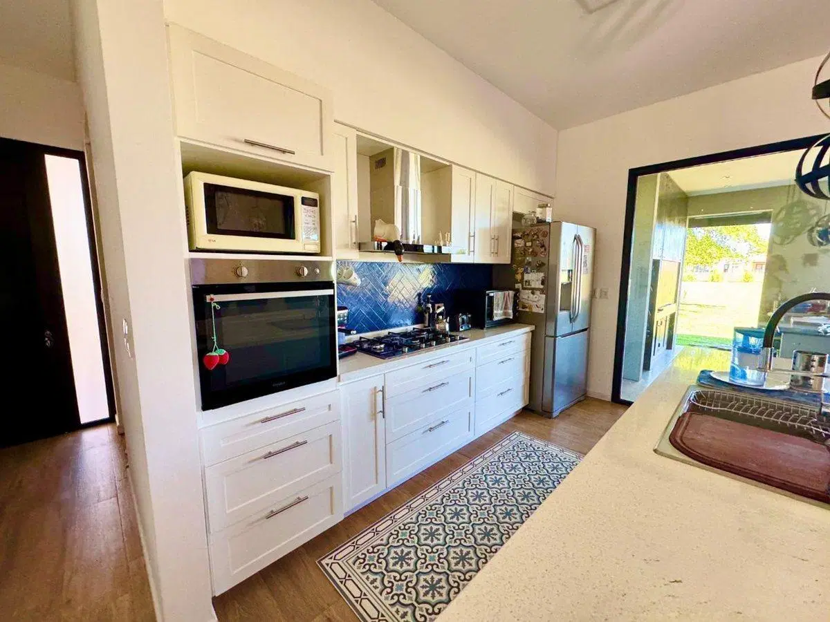 VENTA CASA 4 AMB C/PILETA QUINCHO CARLOS KEEN 8