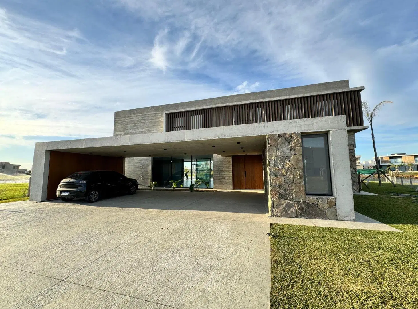 CASA VENTA 6 AMBIENTES A LA LAGUNA TERRALAGOS 4