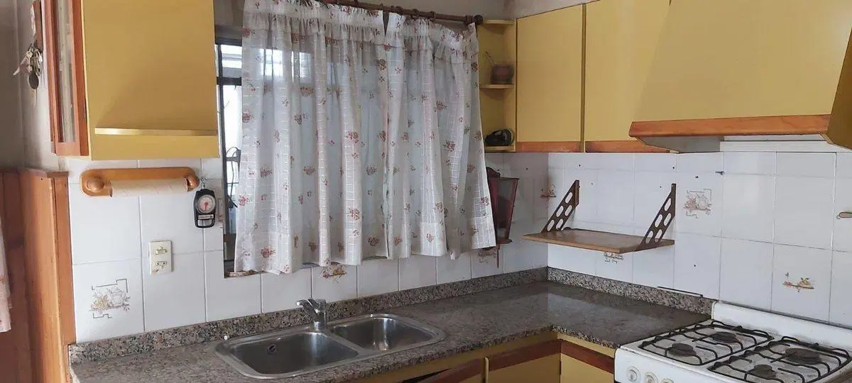 VENTA CASA 5 AMB C/DEPOSITO AP CREDITO EN HAEDO 4