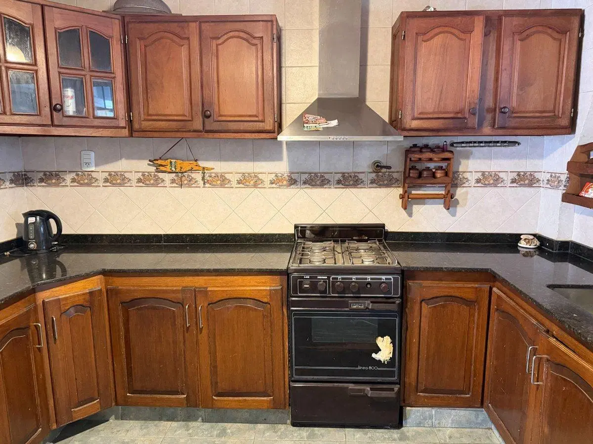 VENTA CASA 5 AMBIENTES COCHERA QUINCHO  APCREDITO 4