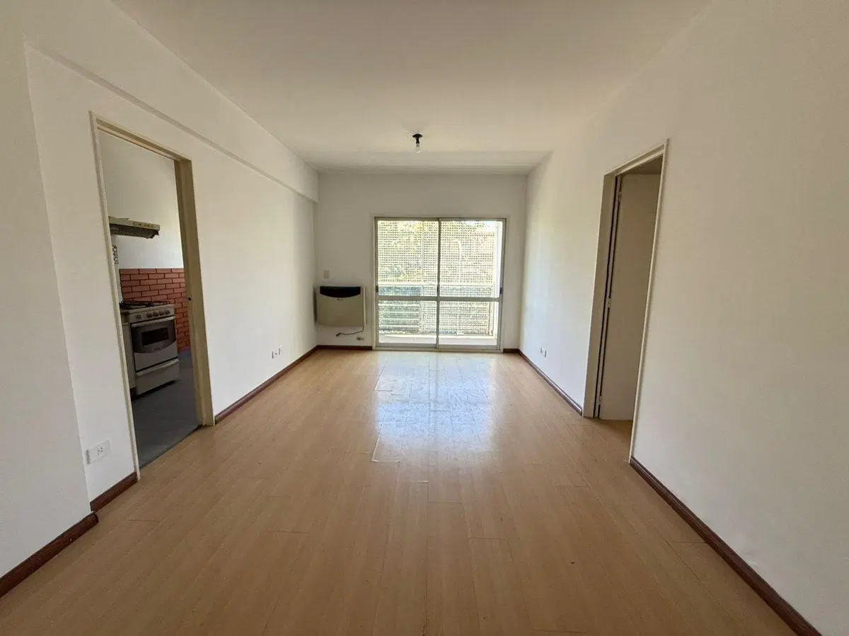 ALQUILER DEPTO 3 AMB CON BALCÓN - COGHLAN 2