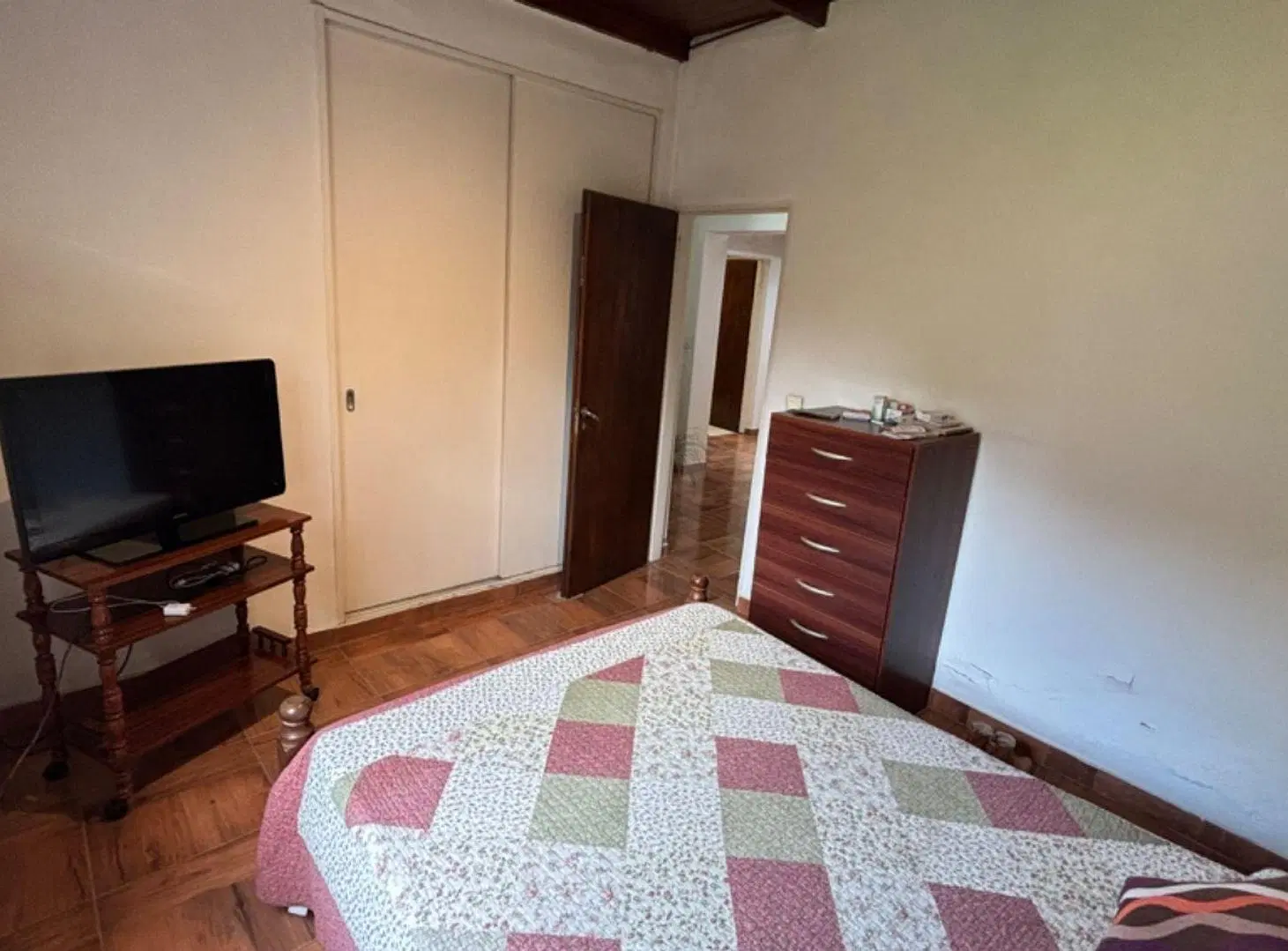 VENTA CASA CON QUINCHO EN MERLO 4