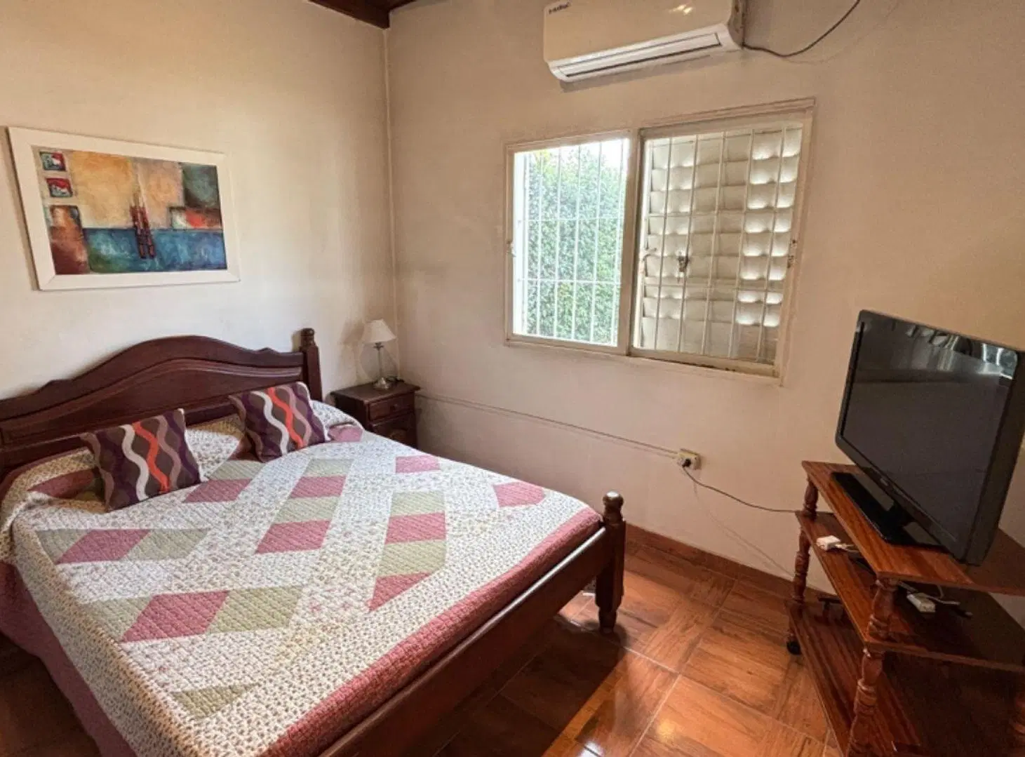 VENTA CASA CON QUINCHO EN MERLO 8