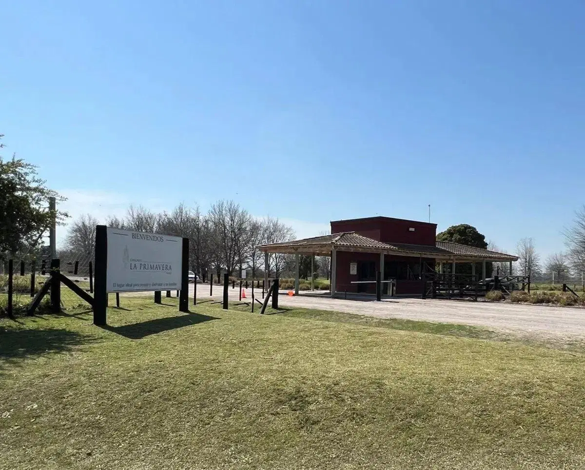 LOTE EN VENTA 2.411M2 CHACRAS LA PRIMAVERA GOLF 4