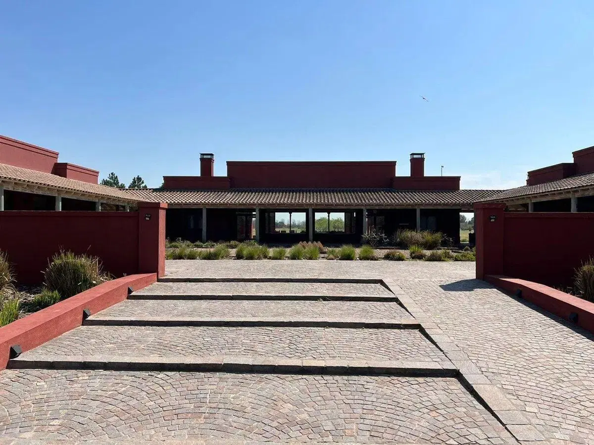 LOTE EN VENTA 2.411M2 CHACRAS LA PRIMAVERA GOLF 2