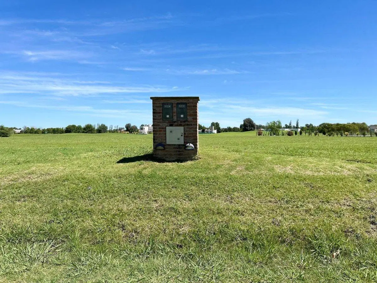 LOTE EN VENTA 2.411M2 CHACRAS LA PRIMAVERA GOLF 3