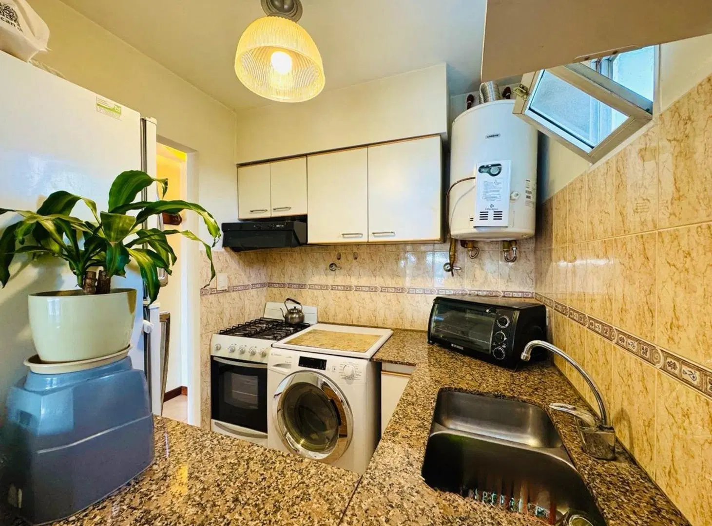 VENTA DPTO 2 AMBIENTES COCHERA Y BAULERA EN HAEDO 5