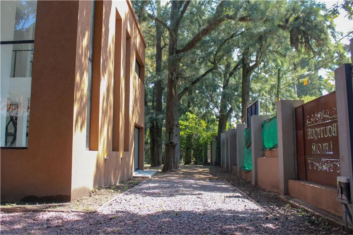 VENTA CASA 4 AMB  PARQUE LELOIR APTO CREDITO 3
