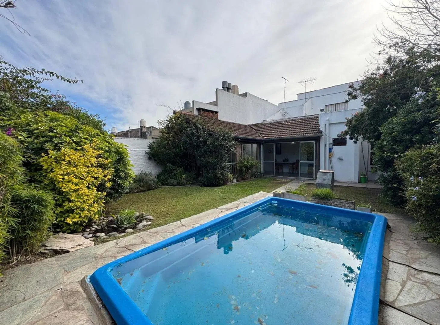 CASA 5 AMBIENTES  CASTELAR NORTE APTA CREDITO 4