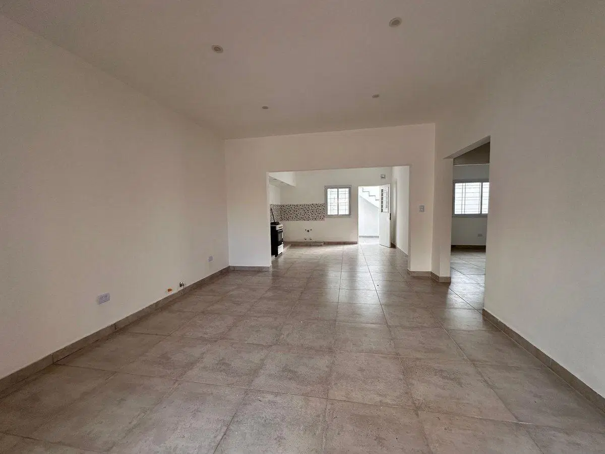 VENTA CASA 3 AMB A ESTRENAR ITUZAINGO SUR 4
