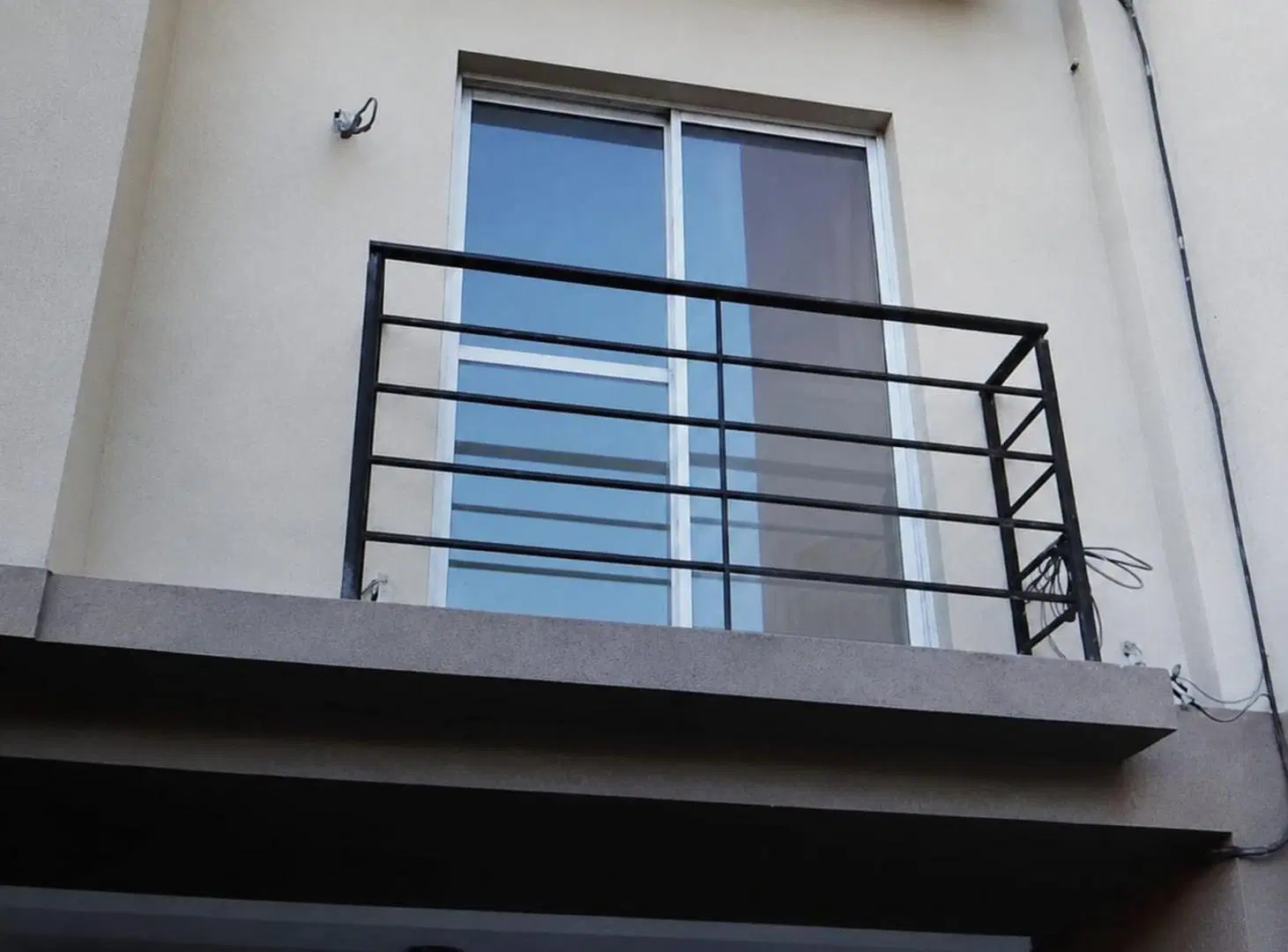 DEPARTAMENTO MONOAMBIENTE CON BALCON MORON SUR 4