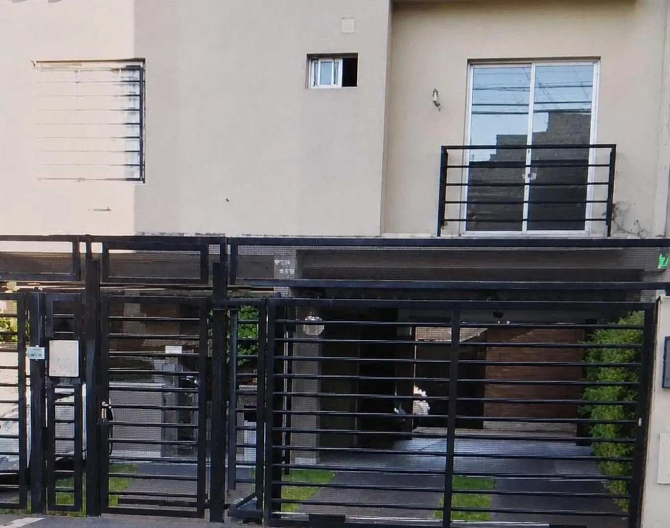 DEPARTAMENTO MONOAMBIENTE CON BALCON MORON SUR 2