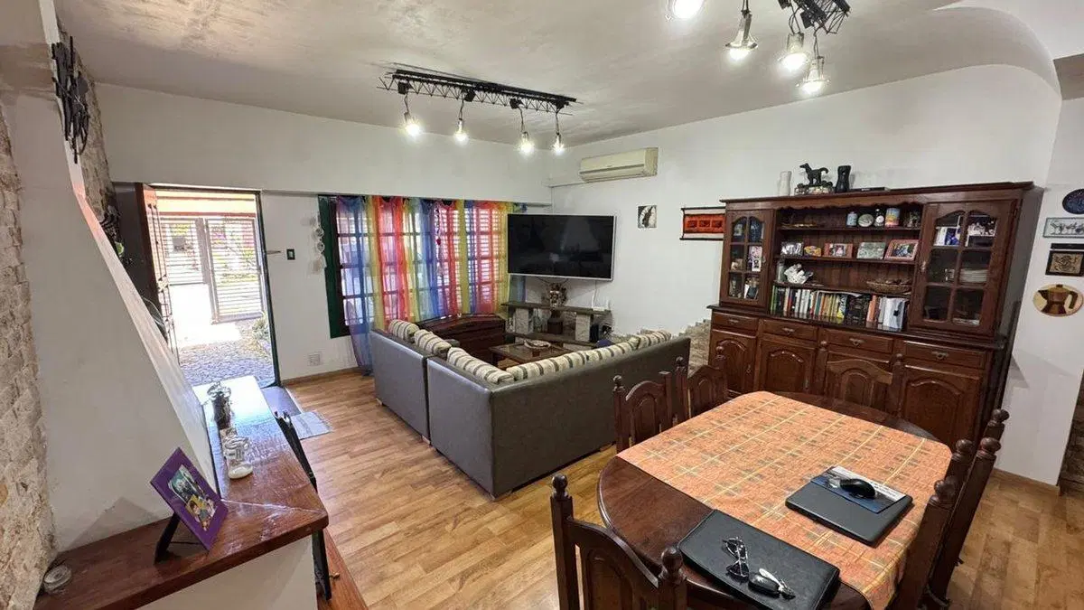 VENTA DUPLEX 4 AMBIENTES E/ INDEPENDIENTE EN MORON 3