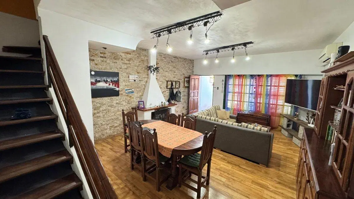 VENTA DUPLEX 4 AMBIENTES E/ INDEPENDIENTE EN MORON 2