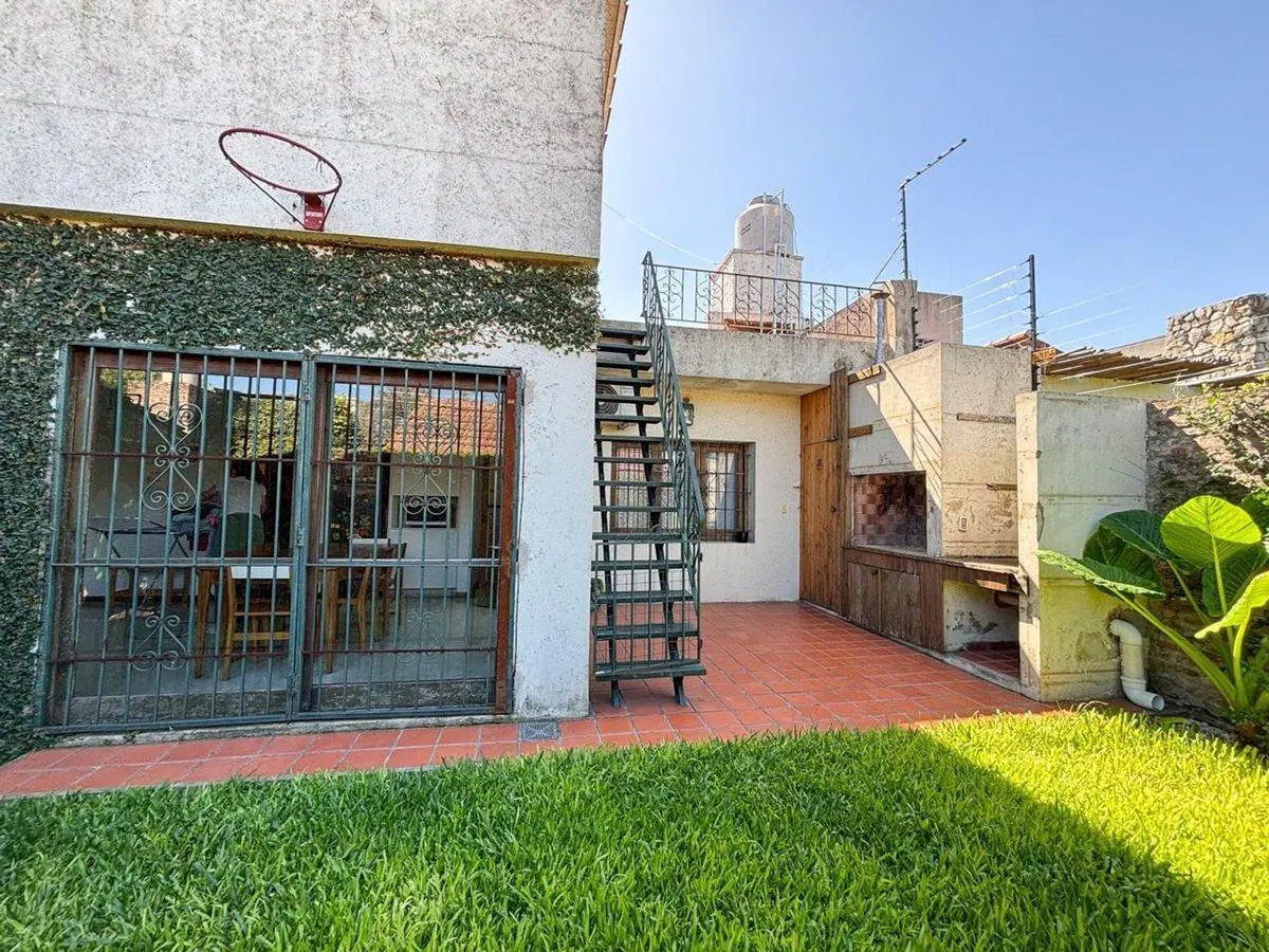 VENTA CASA 3 AMB RECICLADA A NUEVA- CASTELAR NORTE 2