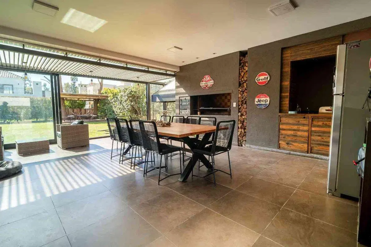 VENTA CASA 4 AMBIENTES BARRIO PRIVADO WESTON 2