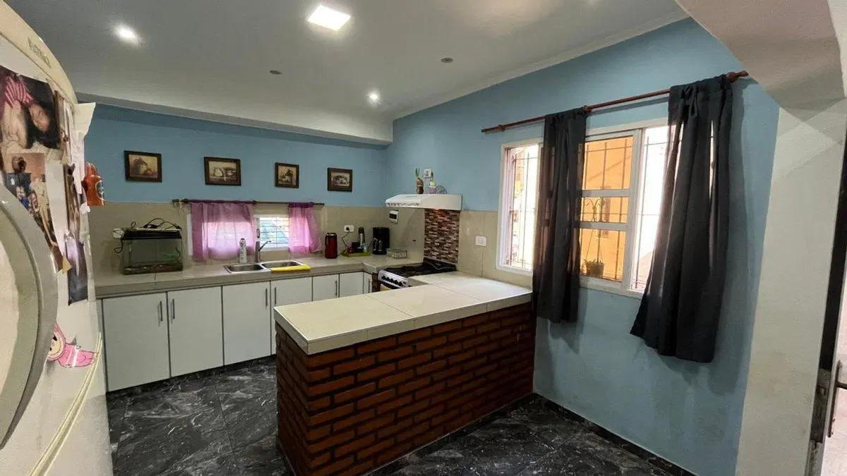 VENTA CASA 4 AMB Y DEPTO 3 AMB HURLINGHAM MORRIS 2