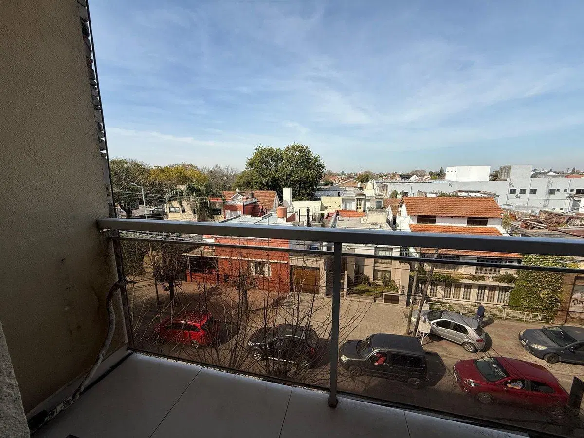 ALQUILER DEPTO. DUPLEX 3 AMB. BALCÓN/COCH. - HAEDO 5