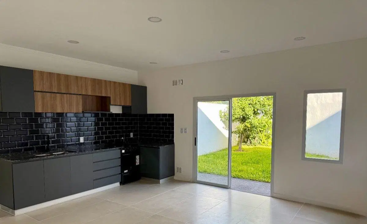 VENTA CASA HAEDO 3 AMB A ESTRENAR JARDIN APTO CRED 8