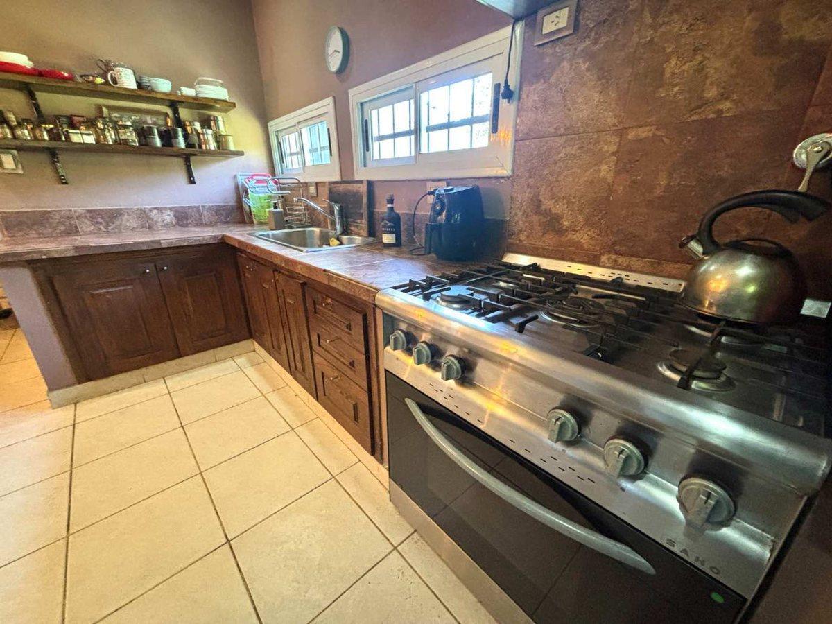 Foto de VENTA CASA 3 AMB CON PILETA Y GRAN LOTE LUJAN, imagen 4