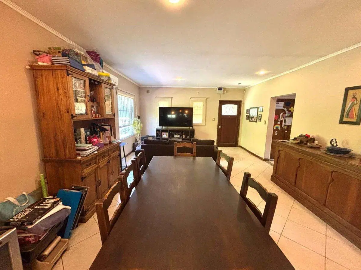 VENTA CASA 3 AMB CON PILETA Y GRAN LOTE LUJAN 2