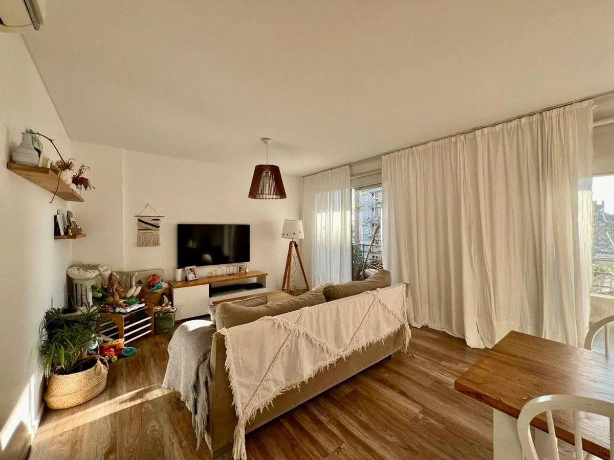 VENTA DEPTO 4 AMB C/2 COCHERAS -  CASTELAR 5