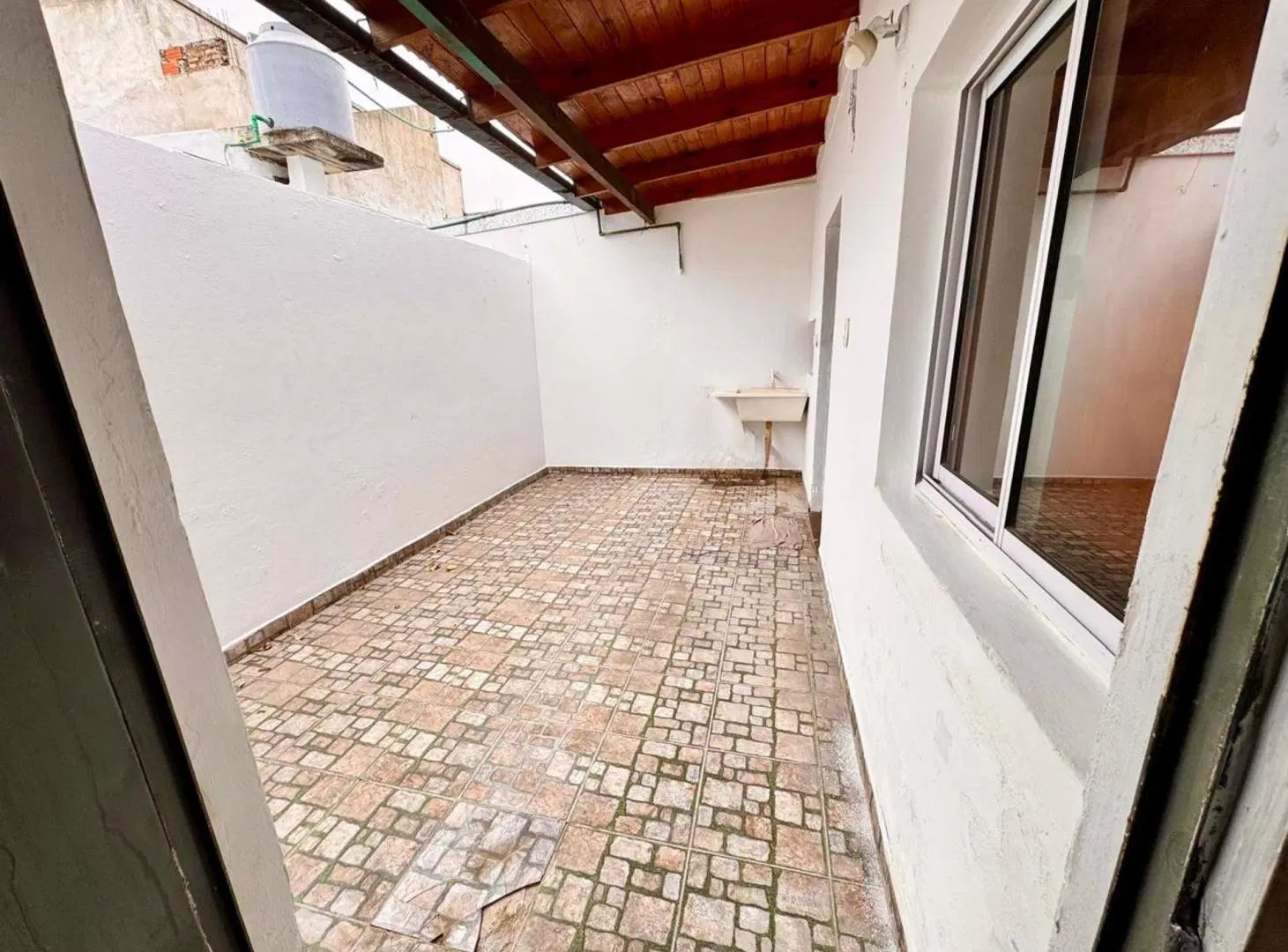 VENTA EN BLOQUE 4 DPTOS DE 2AMB UDAONDO ITUZAINGO 2