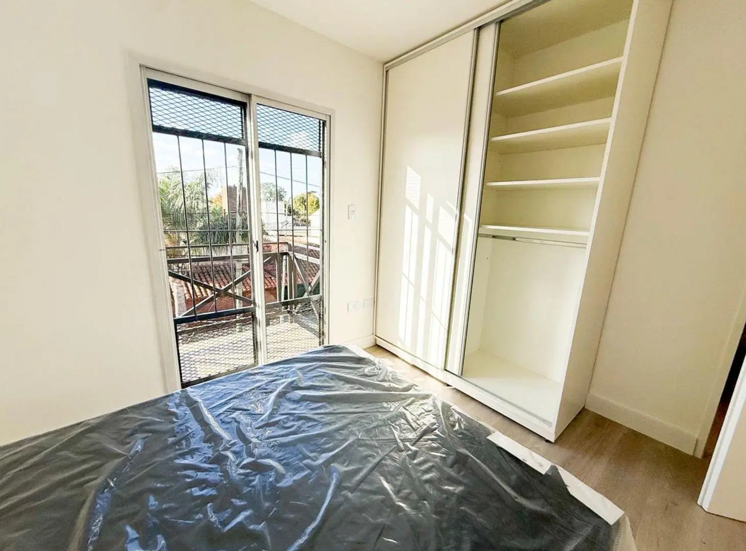 VENTA DTO 2 AMB. TOTALMENTE EQUIPADO - CASTELAR 8